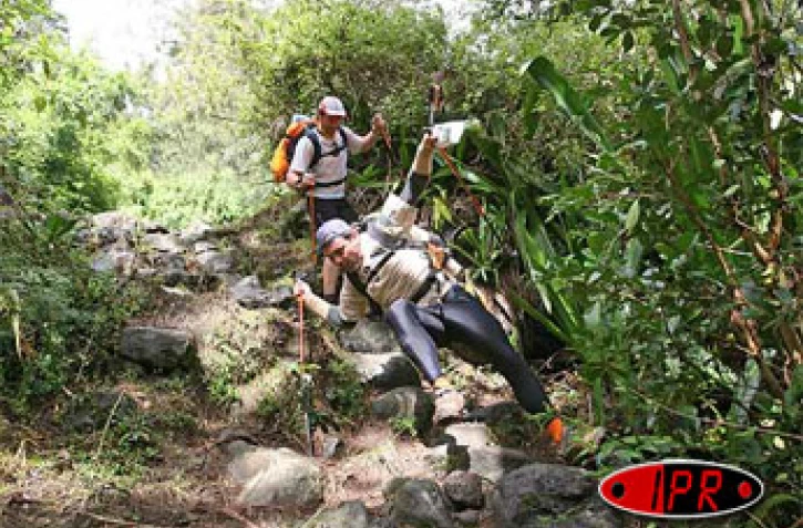 Mercredi 16 mai 2007 - Hellbourg (Salazie) -

4ème journée de raid pour les concurrents du Réunion d'Aventures