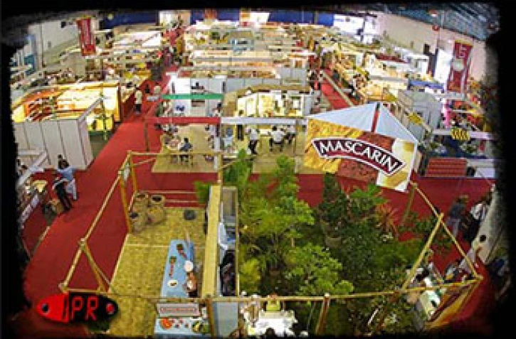 Régal 2000, le salon du goût et de la gastronomie, a eu lieu du mercredi 22  au dimanche 26 novembre 2000 au parc des expositions de Saint-Denis