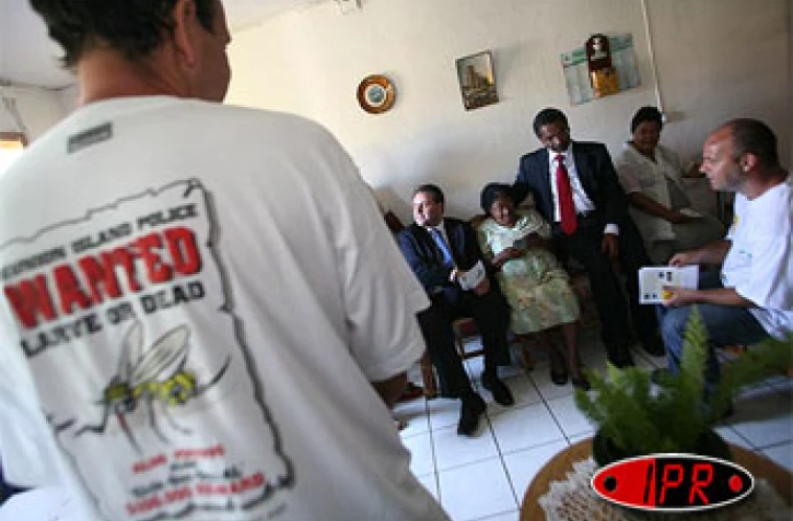 Dimanche 29 octobre 2006 

Xavier Bertrand, ministre de la santé, en visite à La Réunion