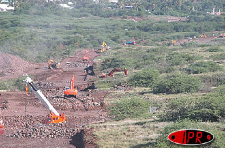Les travaux des voies de contournement de la Saline-les-Bains et de Saint-Leu (Ouest) sont en phase d'achèvement et seront livrés dans les temps à la fin de l'année 2003