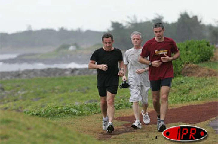 Vendredi 16 février 2007- 

Nicolas Sarkozy en plein jogging sur le front de mer de Saint-Denis