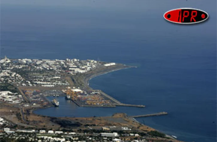 Jeudi 25 août 2005 -

Vue aérienne du port Est