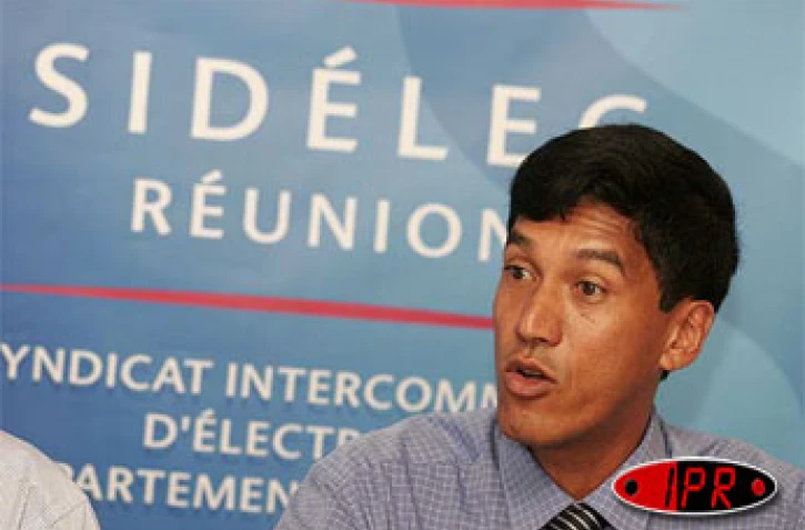 Vendredi 10 juin 2005 -
Le premier syndicat intercommunal d'électricité ultramarin (Sidélec), présidé par Bruno Taliamé, a pour mission principale de fédérer les énergies à La Réunion.