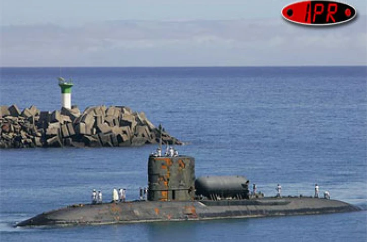 Mercredi 21 septembre 2005 -

Le sous-marin britannique Spartan sera amarré au Port est du 20 au 28 septembre.