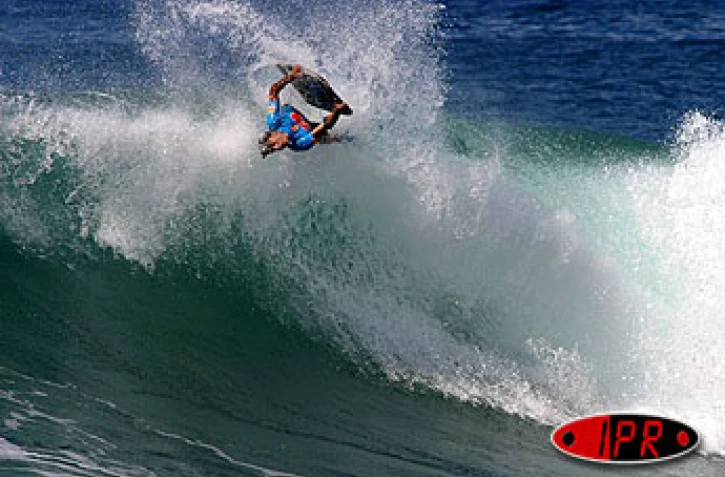 Dimanche 2 novembre 2003 -

Image de la finale du du championnat de surf et de bodyboard 2003 à Saint-Pierre