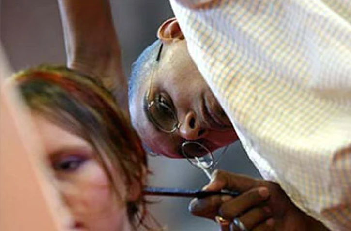 Le dimanche 21 juillet 2002 au Port (Ouest) lors Trophée 2002 de la coiffure organisé par le syndicat départemental des professionnels de la coiffure