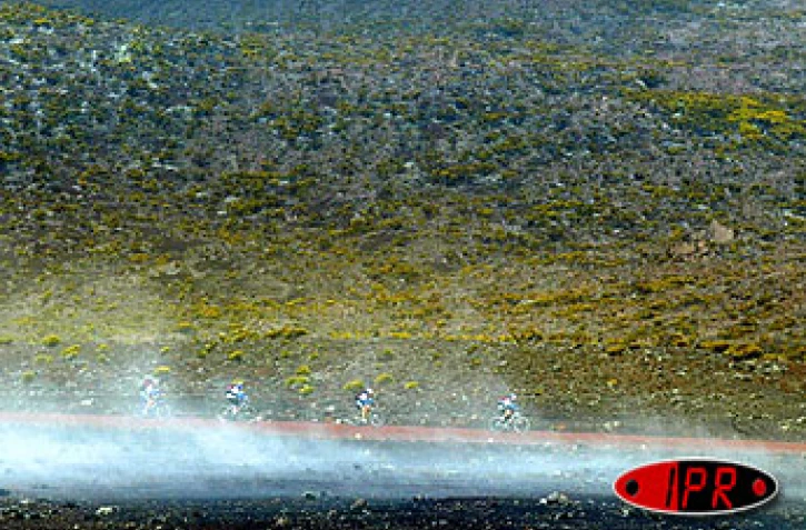 Lundi15 septembre 2003 -
La deuxième journée du raid Réunion Terre a mis rude épreuve le physique et le moral de plusieurs compétiteurs