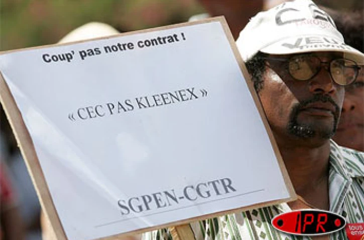Mercredi 16 novembre 2005

Manifestation des TOS contre leur transfert aux collectivités locales
