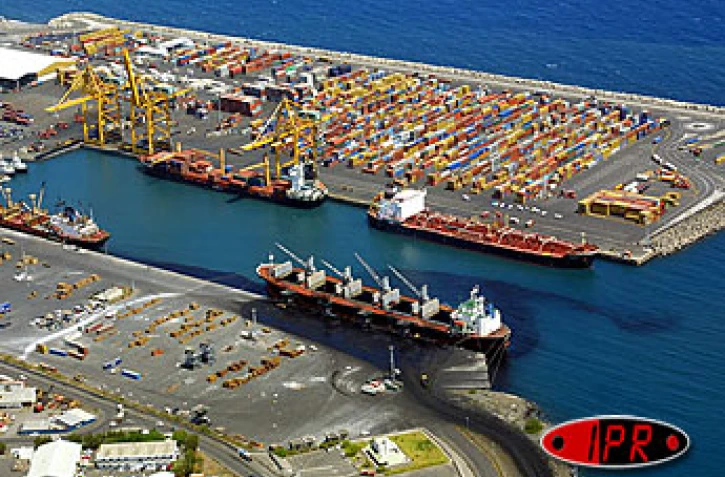 Des travaux d'extension port Est vont être lancés en 2004