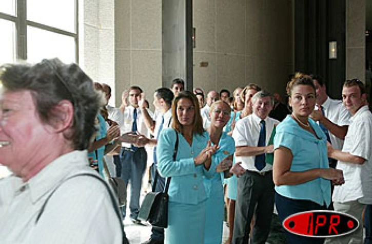 Mercredi 1er décembre 2004

Le dossier Air Bourbon a été examiné par le tribunal de commerce