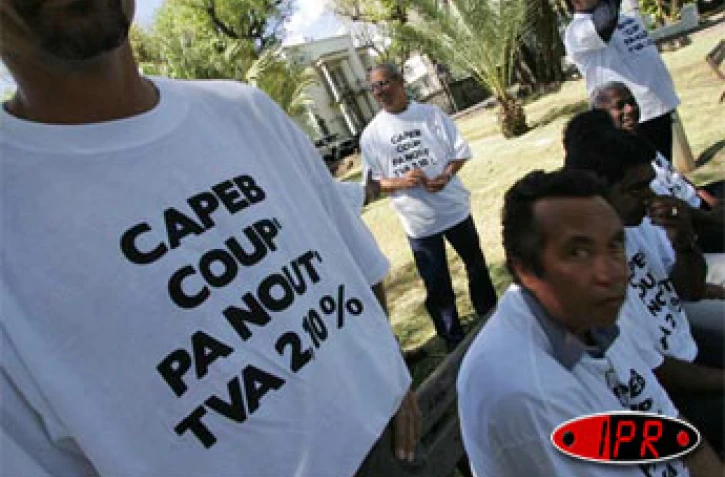 Vendredi 2 décembre 2005 -
La CAPEB s'est mobilisée pour réclamer le maintien de la TVA à 2,10% sur certains chantiers du BTP