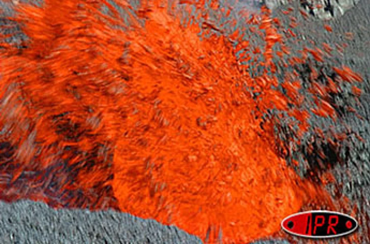 Le Piton de la Fournaise est entré en éruption dans la nuit du vendredi 22 août au samedi 23 août 2003