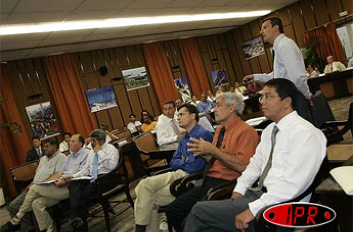 Lundi 5 septembre 2005 -

L'assemblée plénière de la CCIR a été consacrée à l'examen du projet pôle Océan à Saint-Denis