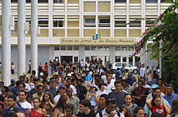 Les grévistes de l'Éducation nationale ont fait fermer l'université ce jeudi 17 avril 2003