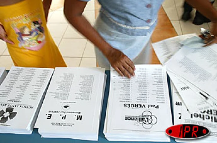 Dimanche 21 mars 2004
1er tour des élections régionales et cantonales