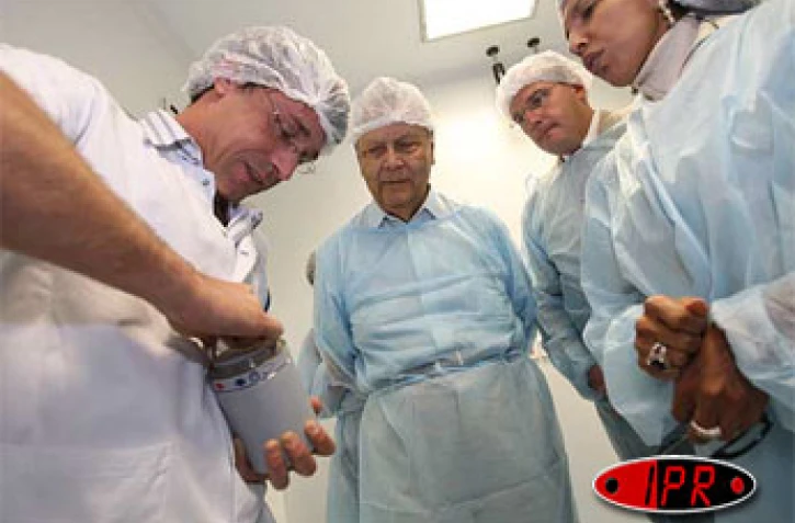 Vendredi 17 août 2007 -

Le c?ur du cyclotron, un accélérateur de particules, un équipement de haute technologie contribuant à la détection précoce de certains cancers