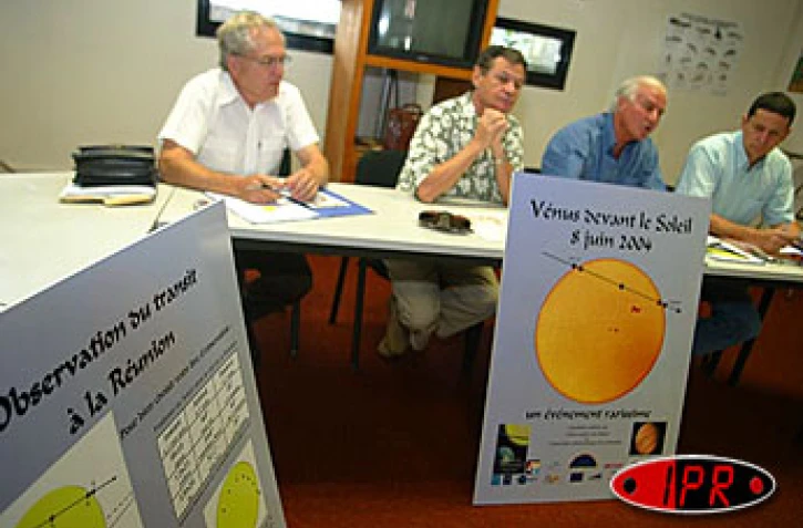Lundi 1er juin 2004 - 

Vénus passera devant le soleil le mardi 8 juin 2004