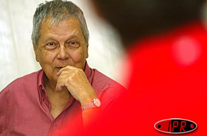 Lundi 22 mars 2004
Paul Vergès s'est félicité des résultats de son mouvement pour le premier tour des régionales et des cantonales