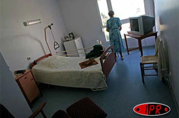 Le jeudi 15 juin 2006 sera célébré la journée internationale contre la maltraitance des personnes âgées