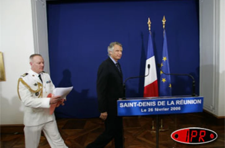Dimanche 26 février 2006 -

Dominique de Villepin a annoncé que 98 millions d'euros sont débloqués pour lutter contre l'épidémie