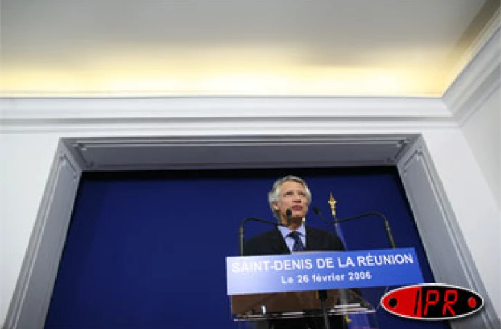 Dimanche 26 février 2006 -
Dominique de Villepin a annoncé que 98 millions d'euros sont débloqués pour lutter contre l'épidémie