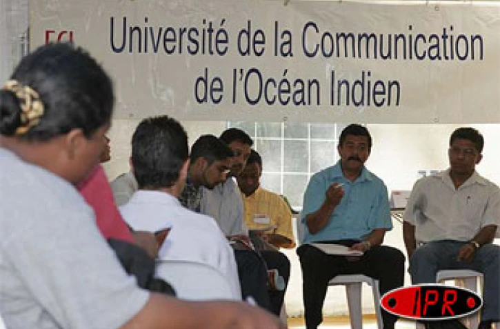 Mercredi 8 juin 2005 -C'est autour de l'utilisation des TIC pour le développement de l'entreprise qu'ont été orienté les débats de l'UCOI