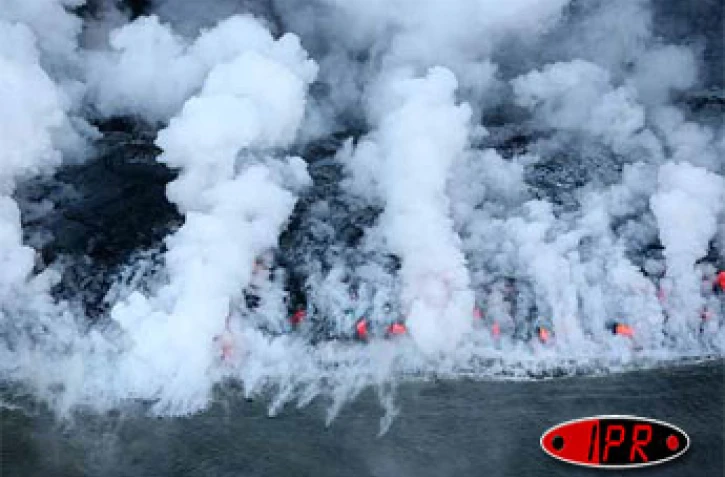 Jeudi 5 avril 2007

Les coulées du piton de la Fournaise se jettent dans la mer