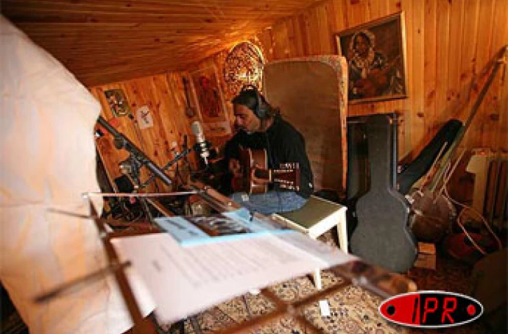 Mardi 29 août 2006 -

Gilbert Pounia et Ziskakan prépare &quot;Banjara&quot; leur futur album