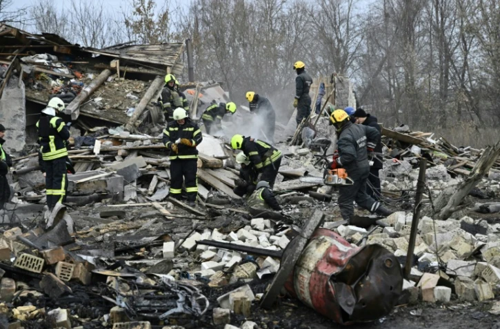 L'Ukraine repousse une attaque de drones russe, l'électricité reste rationnée