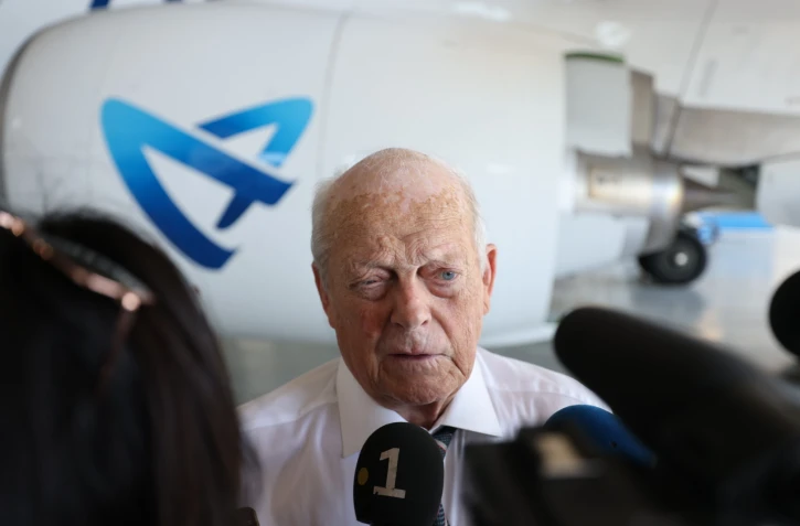 Jean-François Carenco rencontre les actionnnaires de Air Austral