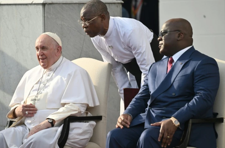 RDC: accueilli avec ferveur à Kinshasa, le pape dénonce le "colonialisme économique"