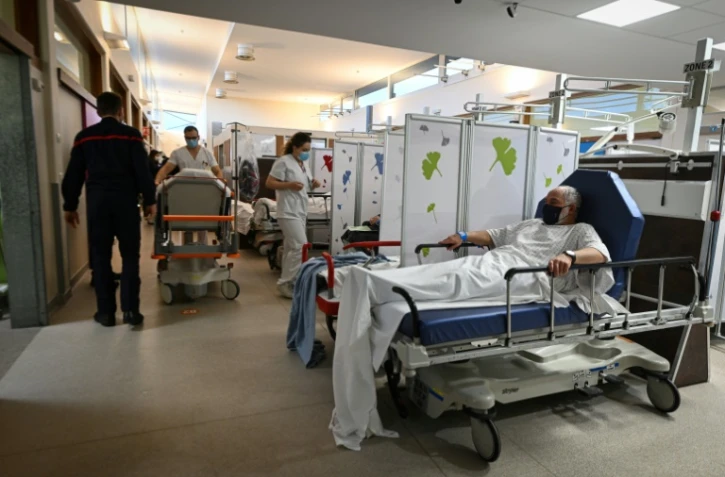 Au CHU de Strasbourg, les urgences "débordent dans les couloirs"