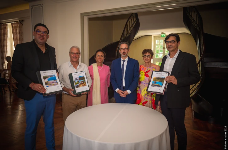 Signature de trois nouveaux contrats territoire-lecture