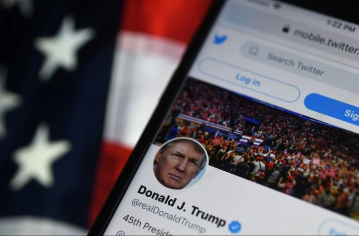 (ARCHIVES) Photo d'arcives prise le 10 août 2020 du compte Twitter du président Donald Trump