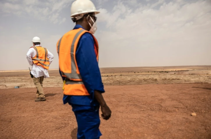 Au Niger, les millions de tonnes de déchets d'une mine d'uranium font peur