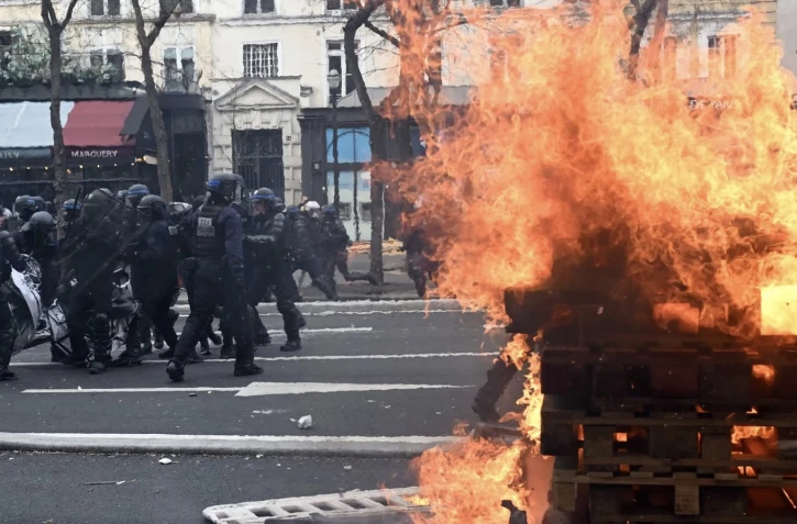 Incidents lors de la manifestation à Paris le 23 mars - AFP