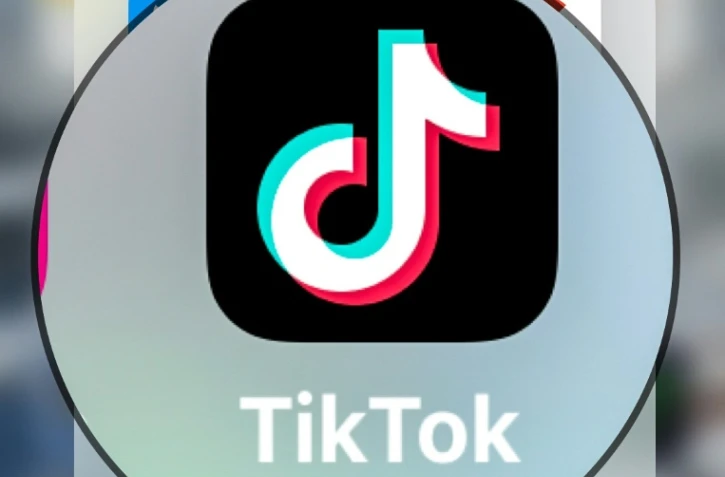 La suspension de tout partenariat pour obtenir de meilleures conditions de travail pour les salariés d'Amazon; de jeunes créateurs de la plateforme TikTok utilisent leur popularité pour faire plier le géant du commerce en ligne