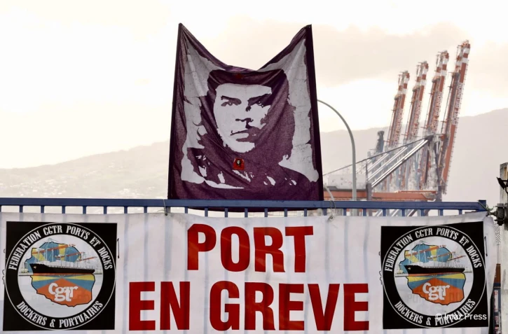 Opération "port mort" contre la réforme des retraites