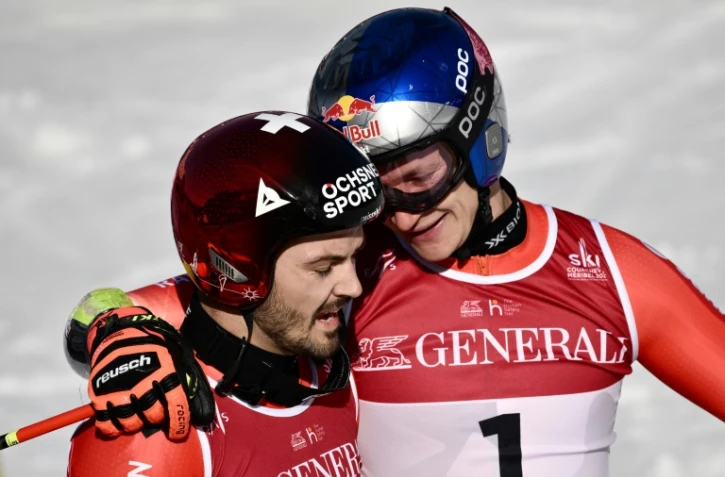 Mondiaux de ski alpin: Odermatt remporte le géant, son 2e sacre après la descente