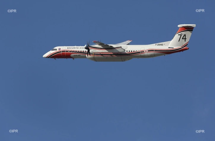 Dash 8