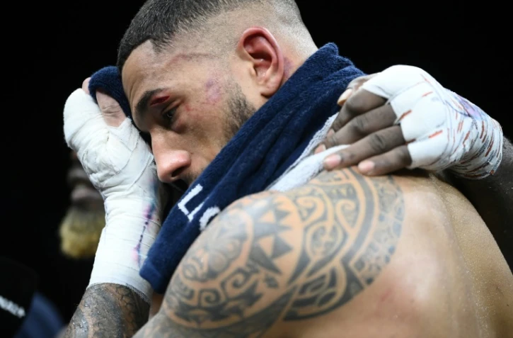 Boxe: battu par Takam, Yoka tombe encore de haut