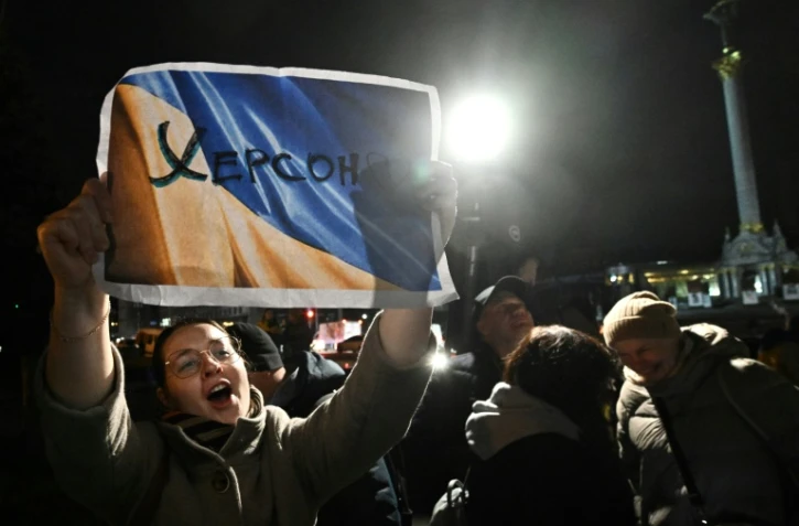 L'Ukraine reprend Kherson, Washington salue une "victoire extraordinaire"