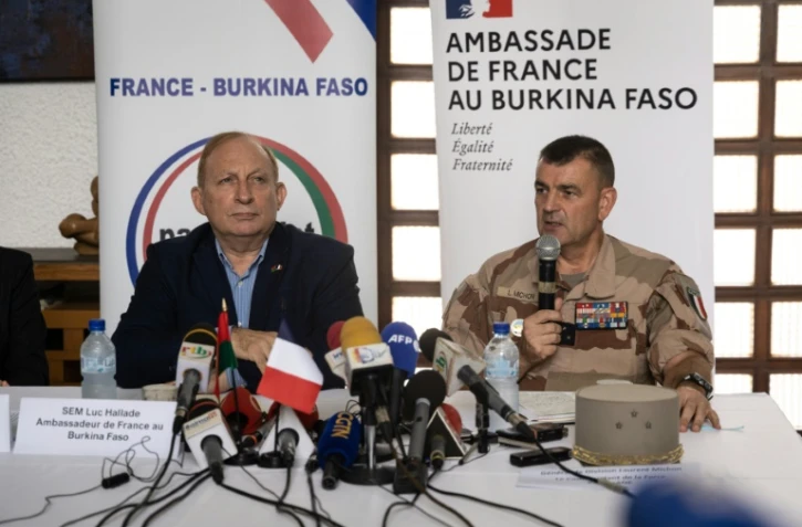 Le Burkina acte le départ des troupes françaises, Paris rappelle son ambassadeur