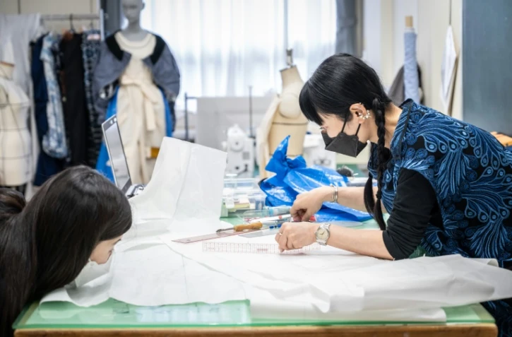 Après Kenzo et Miyake, la mode japonaise amorce une nouvelle ère