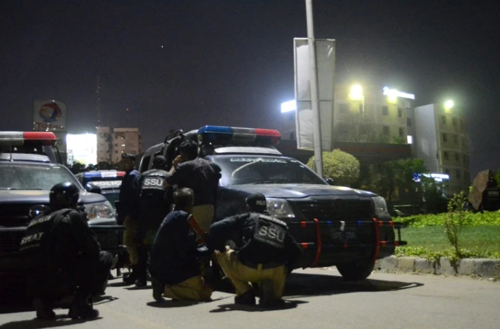 Pakistan: au moins quatre morts dans l'attaque d'un complexe de la police à Karachi