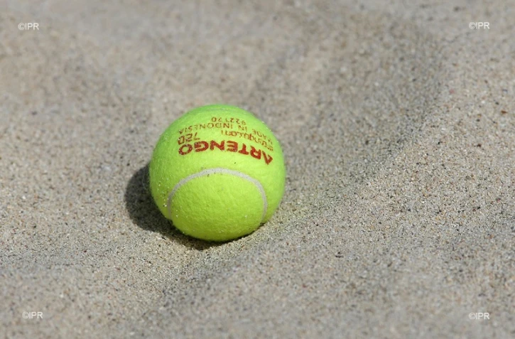 beach tennis