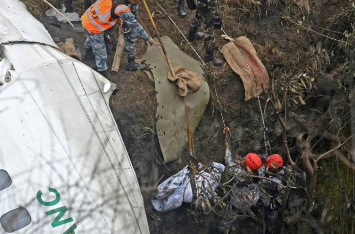 Accident d'avion au Népal: les premiers corps rendus aux familles