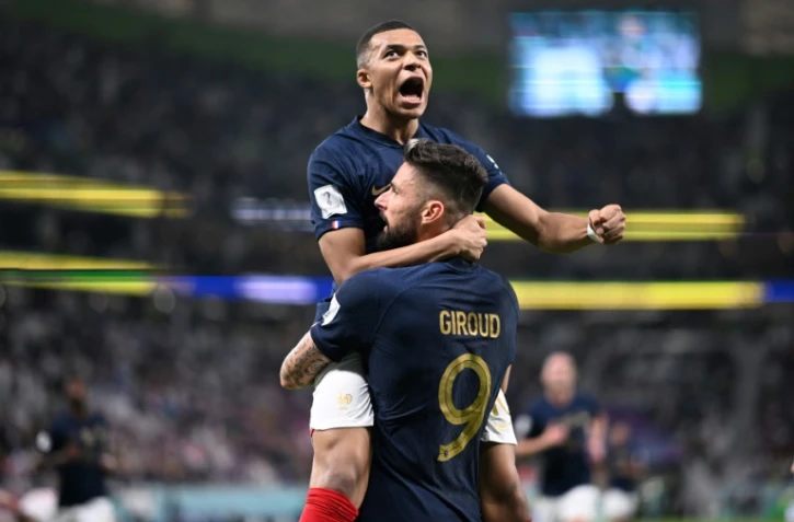 Mondial-2022: la France prend son quart, Giroud et Mbappé prennent leur pied