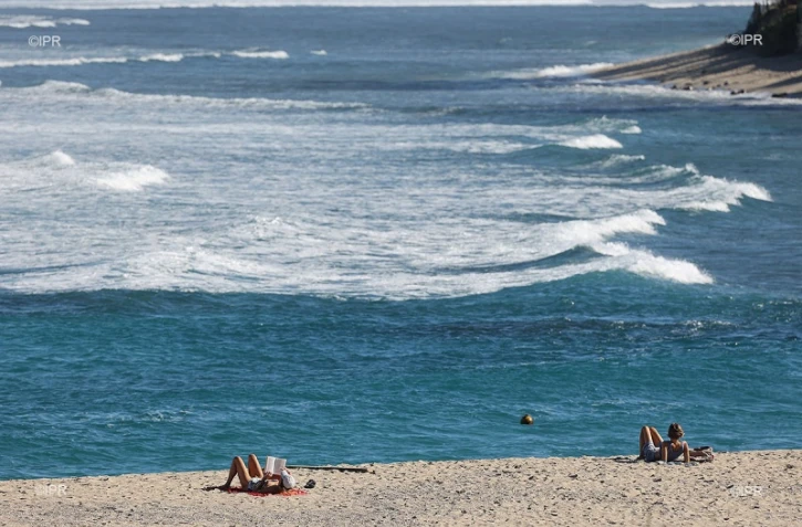 plage  des Roches noires