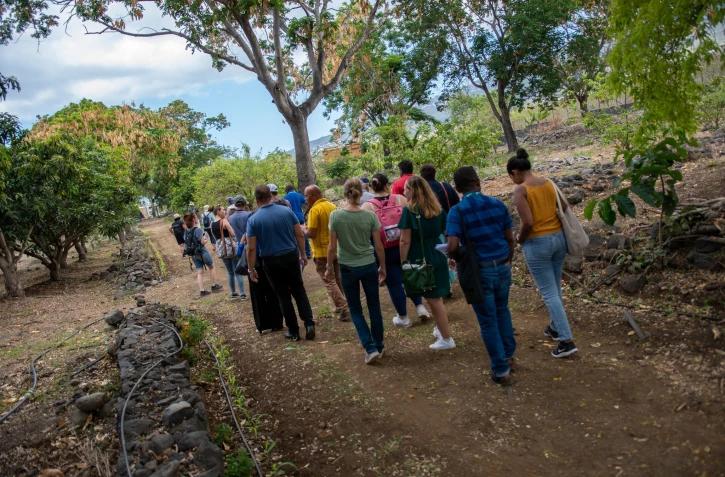 Les délégués de l’université Rurale et des élus de la zone de l'Océan Indien en visite au Port